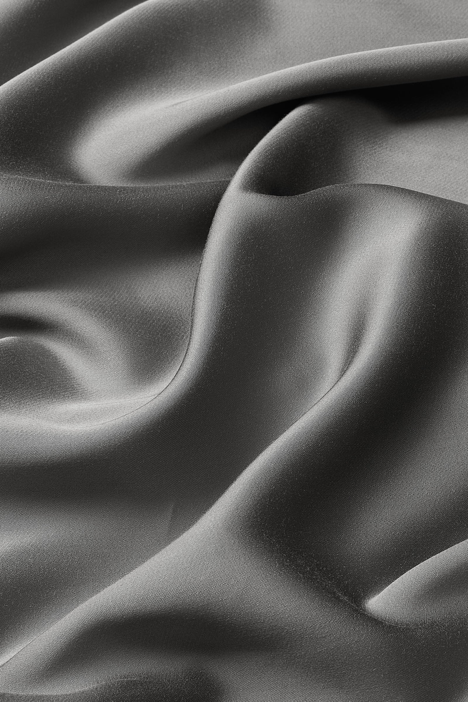 Bamboo Sateen Pillowcase Set in Ash - Image 3