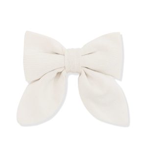 Medium Alligator Clip Bow in Oat