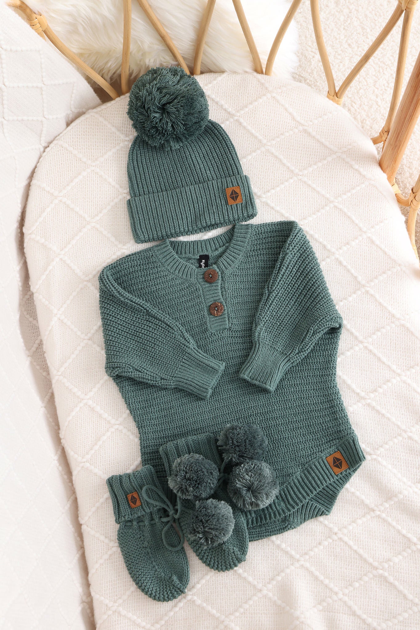 Chunky Knit Romper Set with Beanie & Booties in Pine