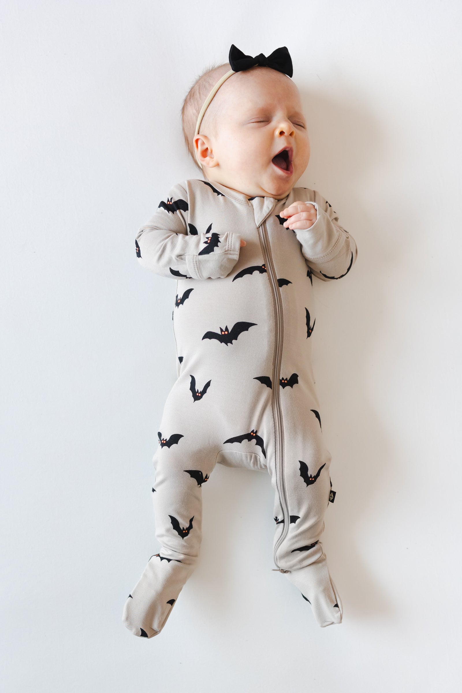Zippered Footie in Bats - Image 3