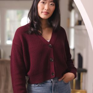 Chunky Knit Women's Cropped Cardigan in Burgundy