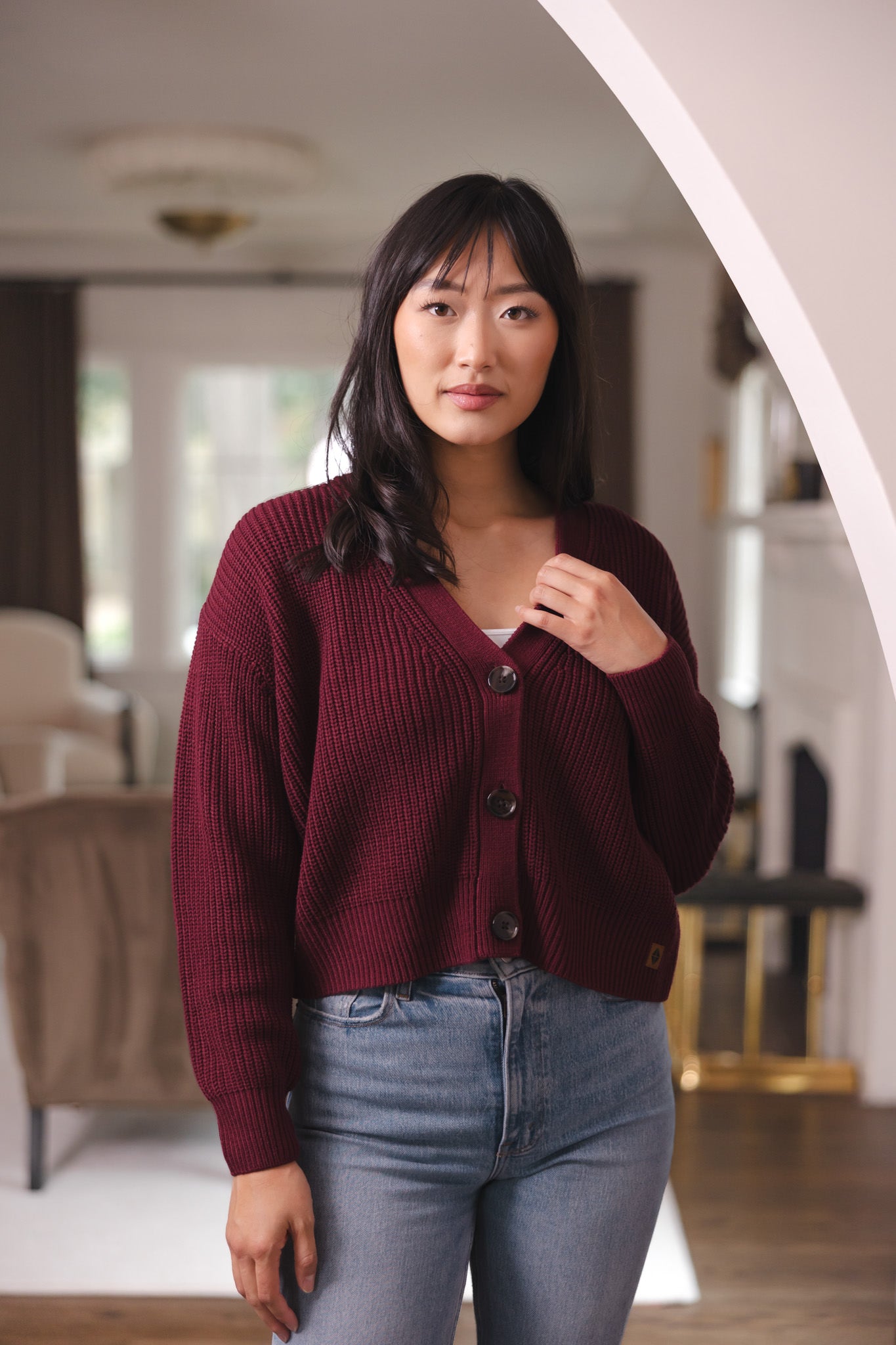 Chunky Knit Women's Cropped Cardigan in Burgundy - Image 4