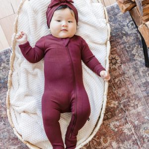 Ribbed Zipper Footie in Burgundy