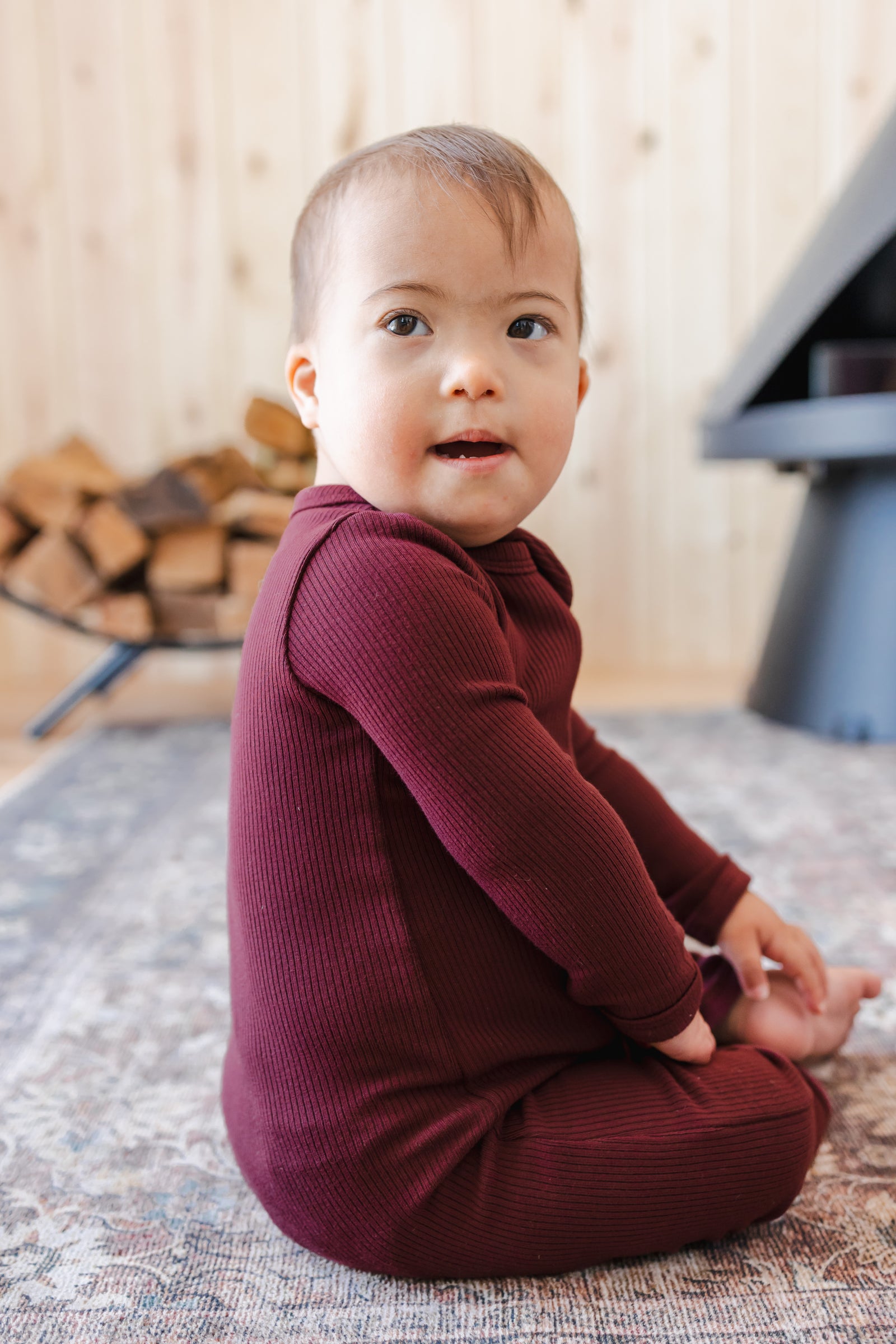 Ribbed Zipper Romper in Burgundy - Image 3