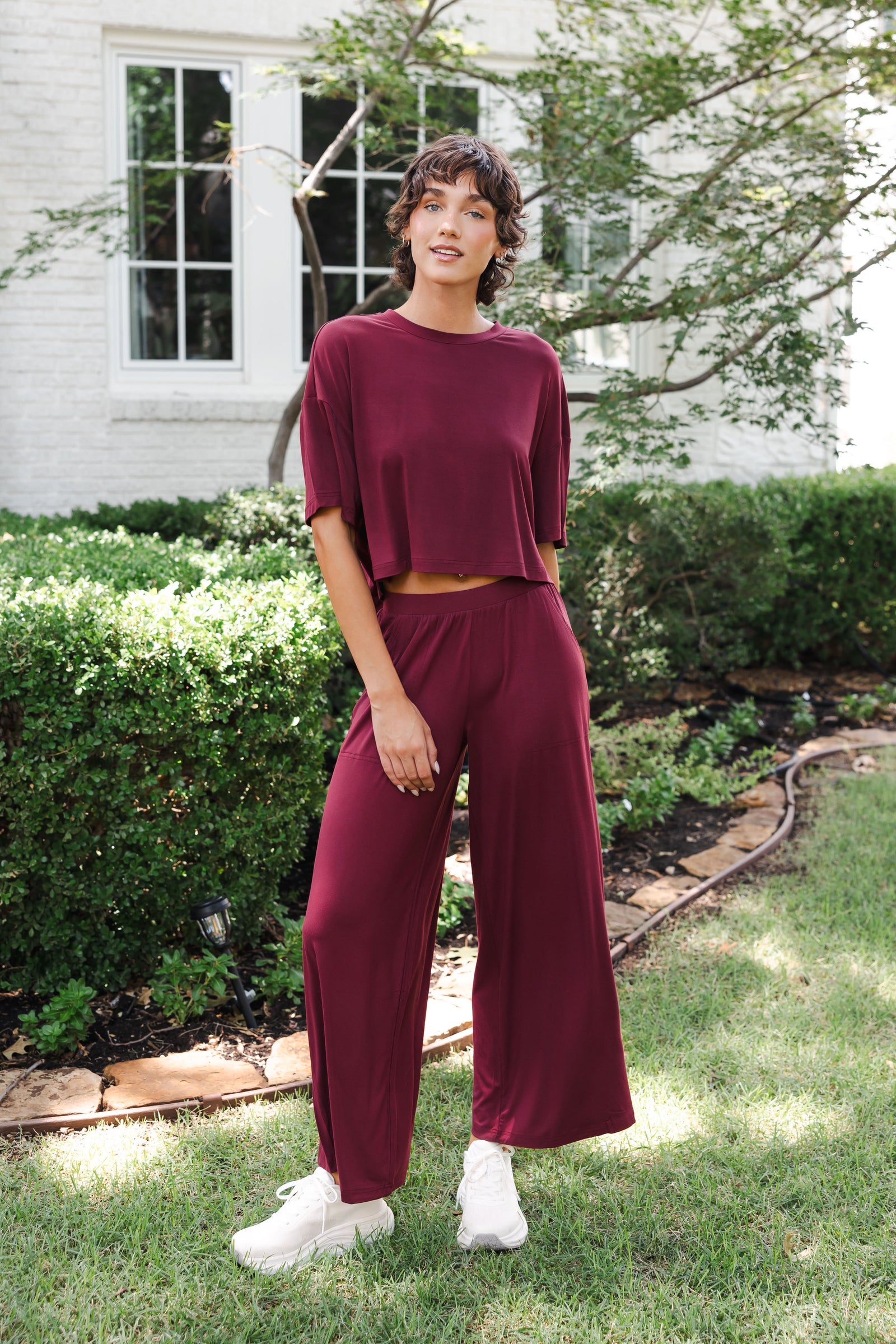 Women's Wide Leg Pant in Burgundy