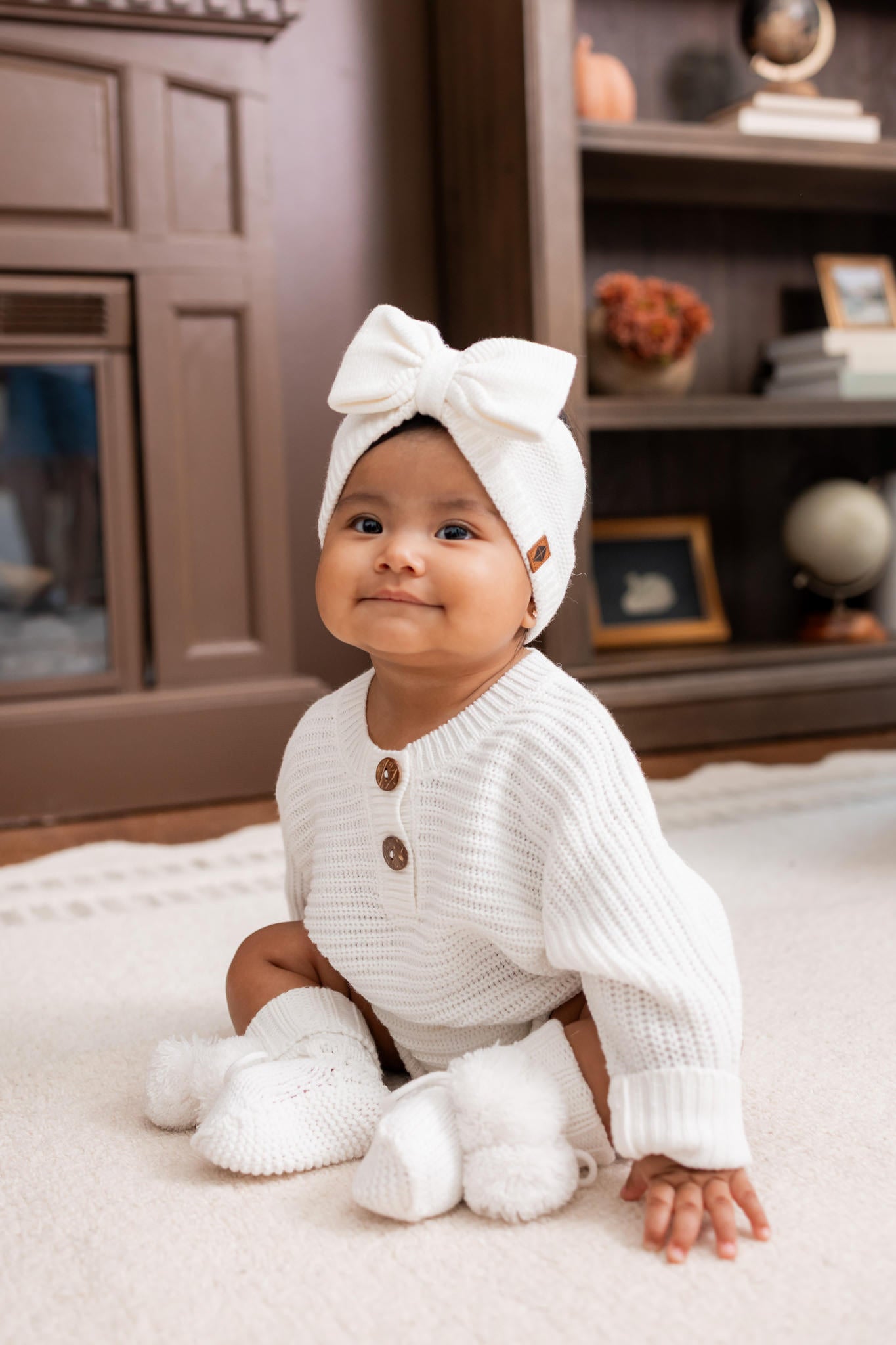 Chunky Knit Bow Headband in Cloud - Image 4