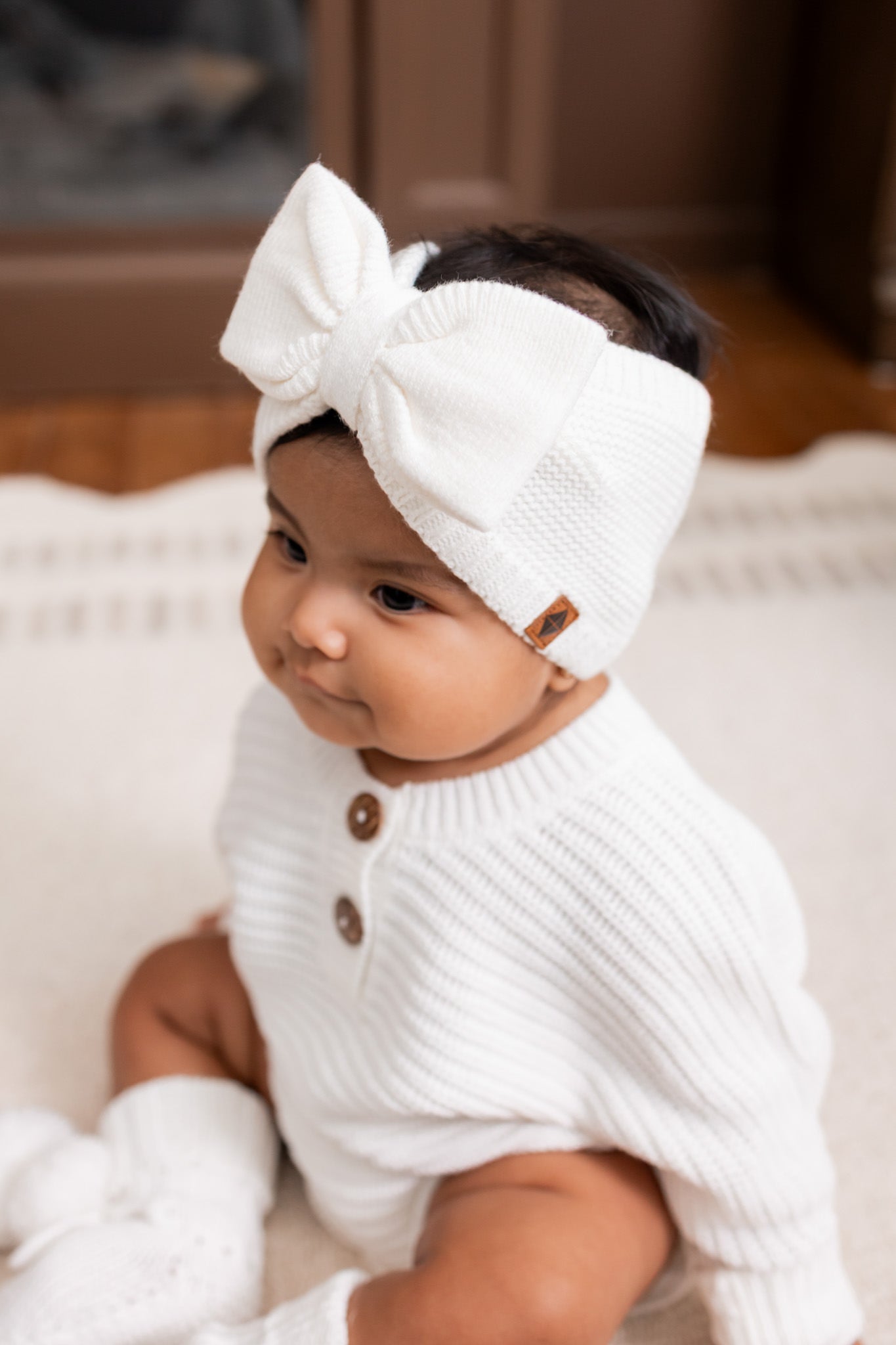 Chunky Knit Bow Headband in Cloud - Image 3