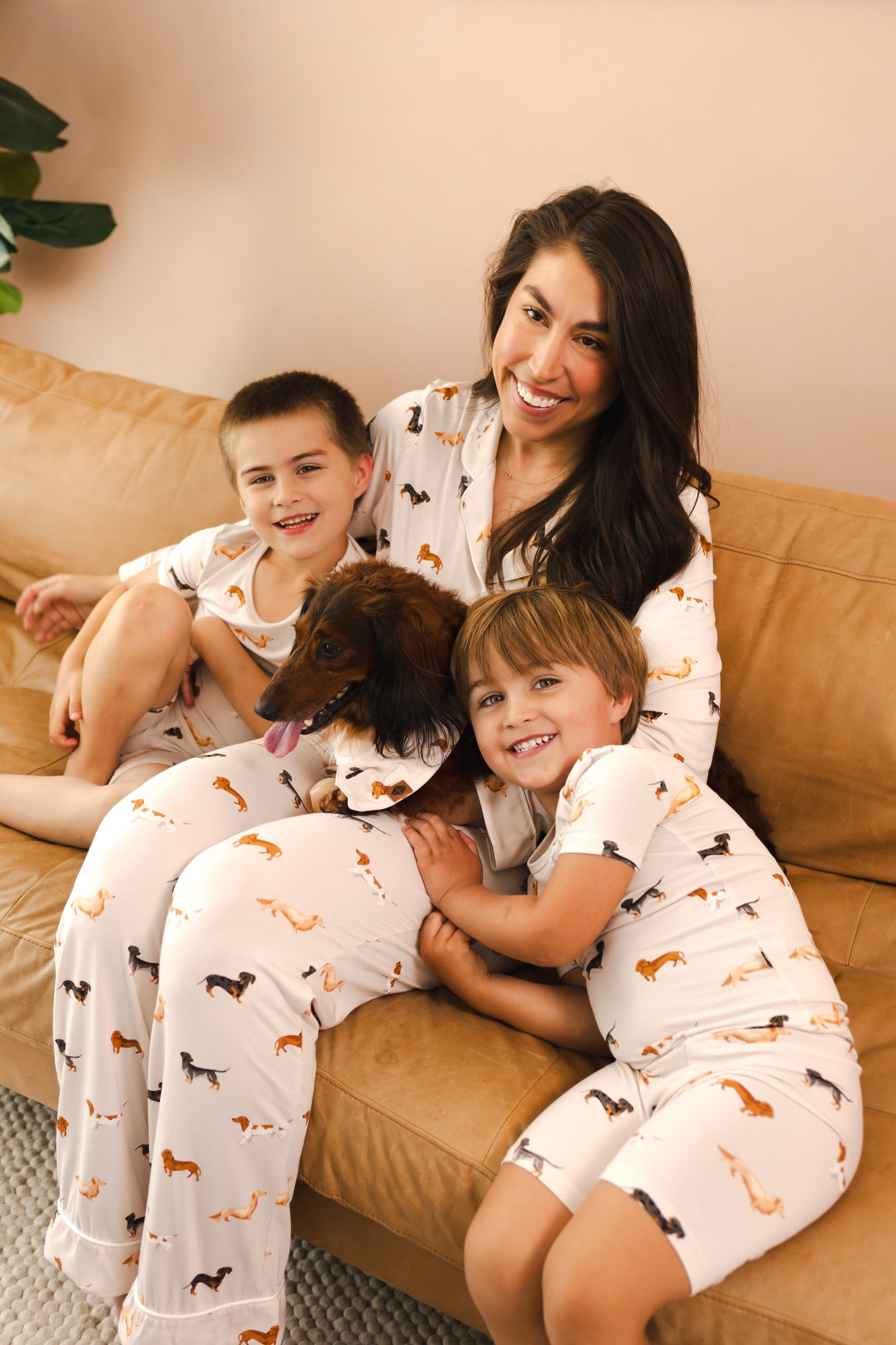 Long-Sleeved Women's Pajama Set in Dachshund - Image 2