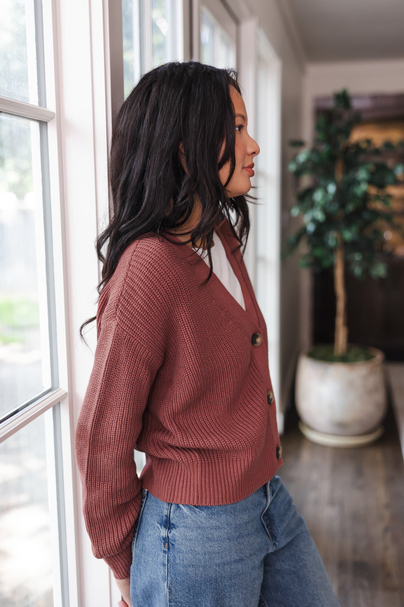 Chunky Knit Women's Cropped Cardigan In Ember - Image 5