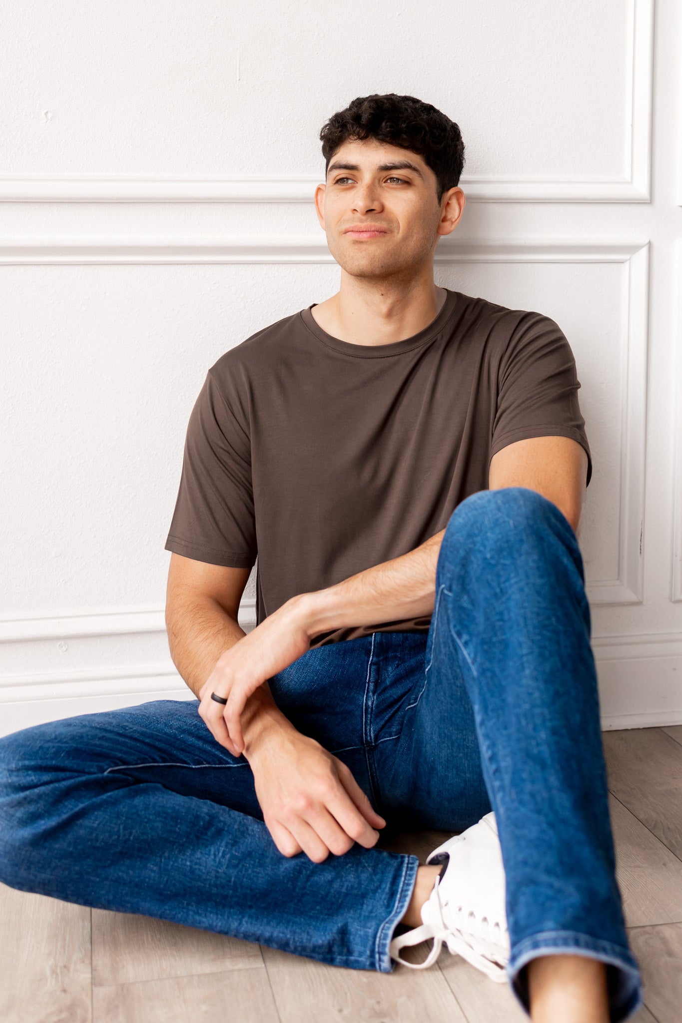 Men's Crew Neck Tee in Espresso - Image 4