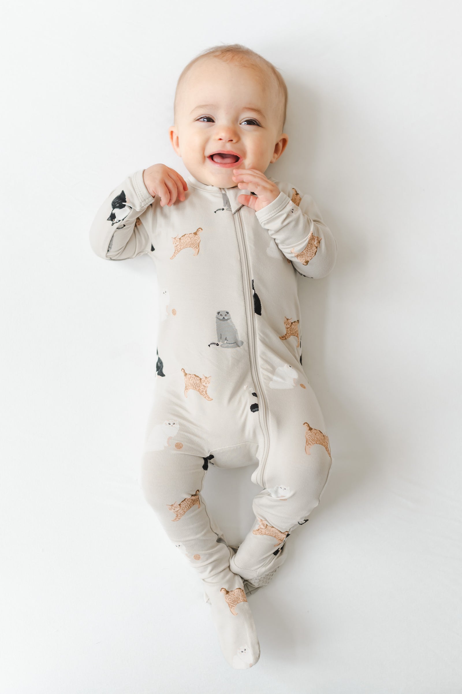Zippered Footie in Fluffy Cat - Image 4