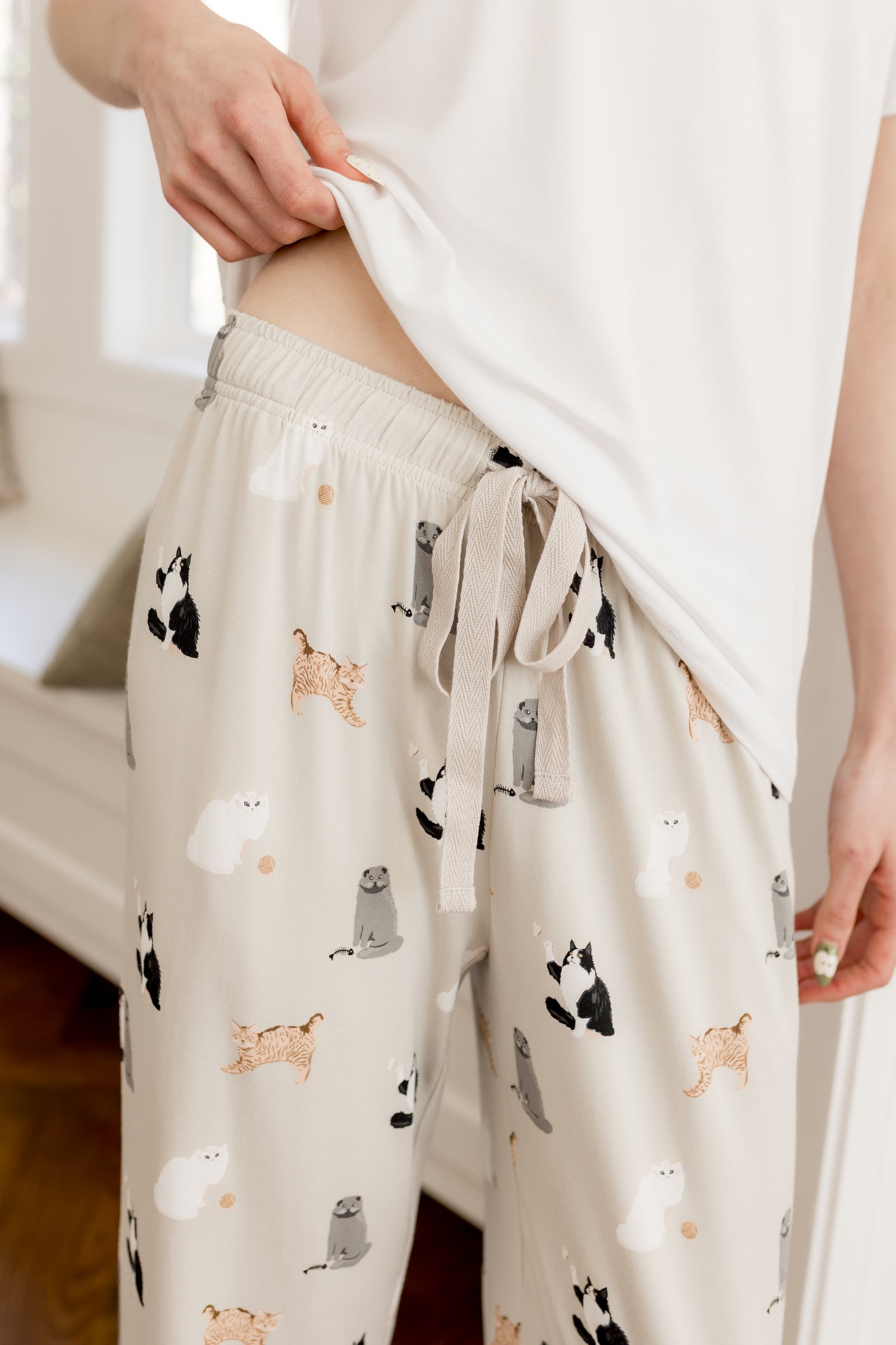 Women's Lounge Pants in Fluffy Cat - Image 3