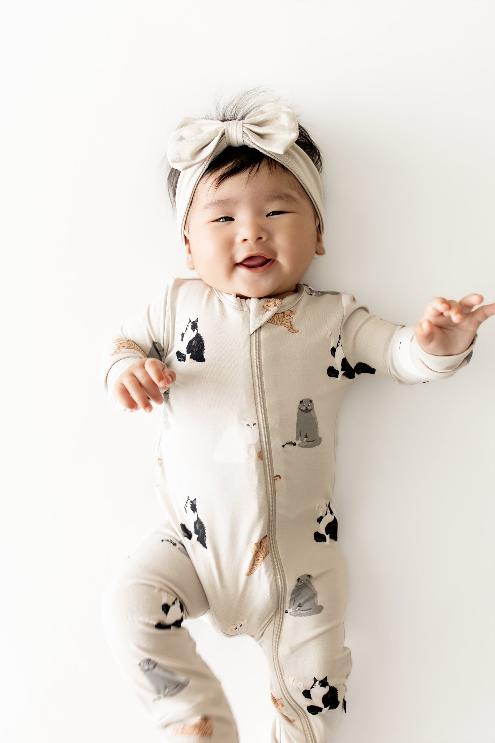 Zippered Romper in Fluffy Cat - Image 4