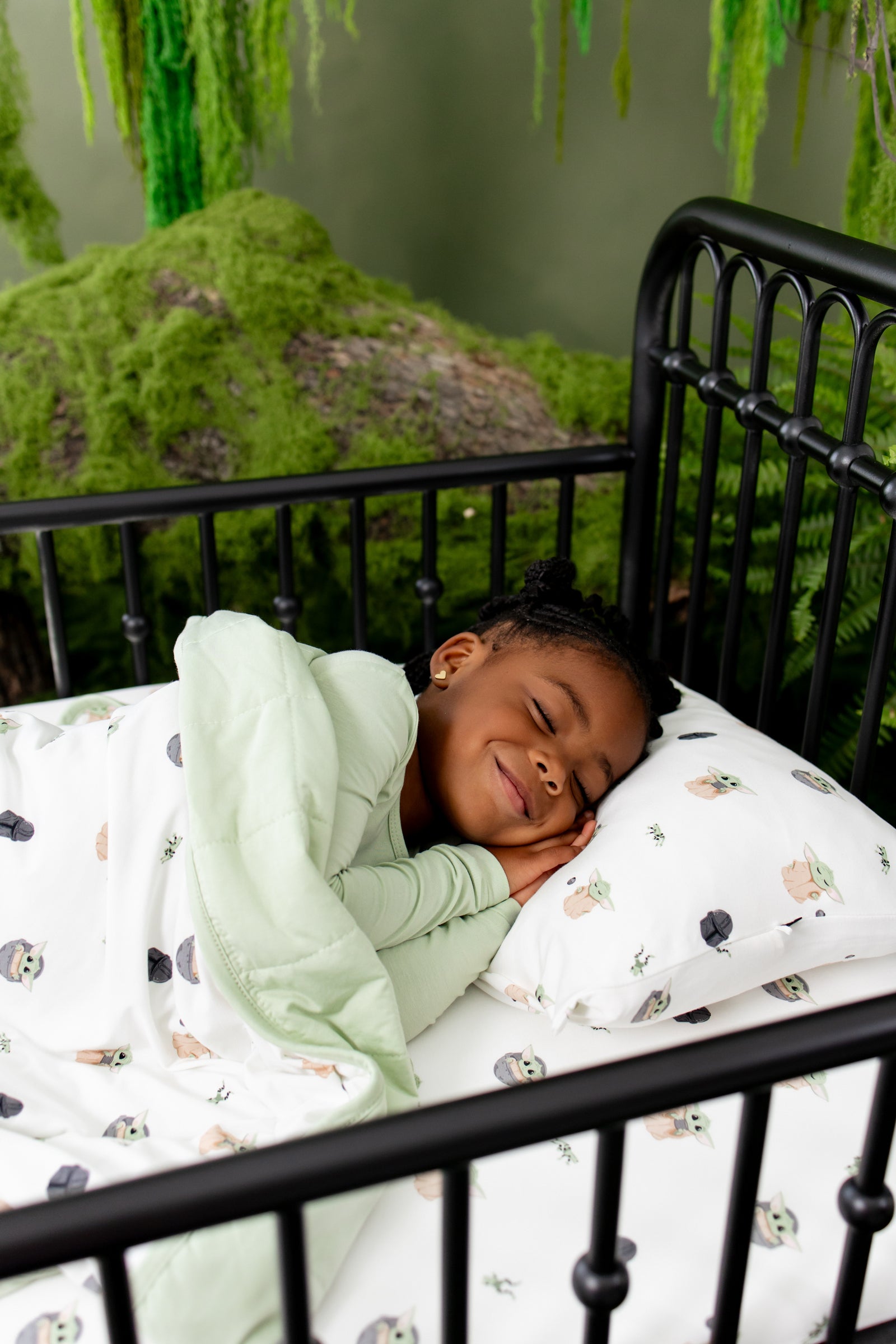 Toddler Blanket in Grogu™ 1.0 - Image 3