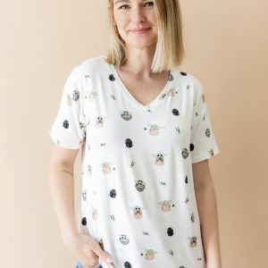 Women's Oversized V-Neck Tee in Grogu™