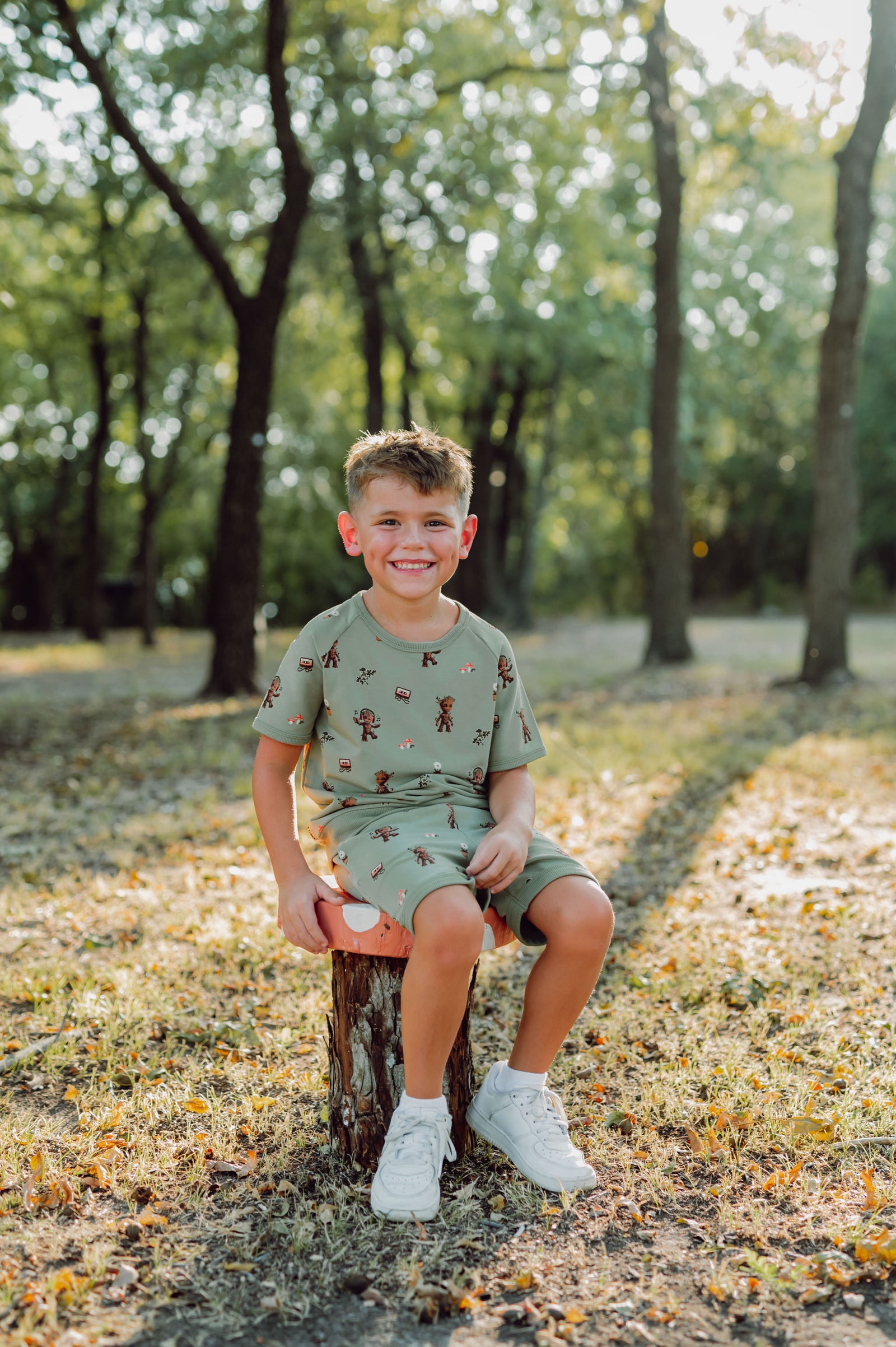 Short Sleeve Jogger Set in Groot - Image 5