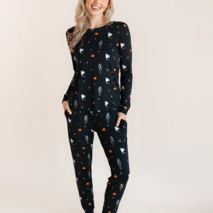 Women's Jogger Pajama Set in Halloween Friends