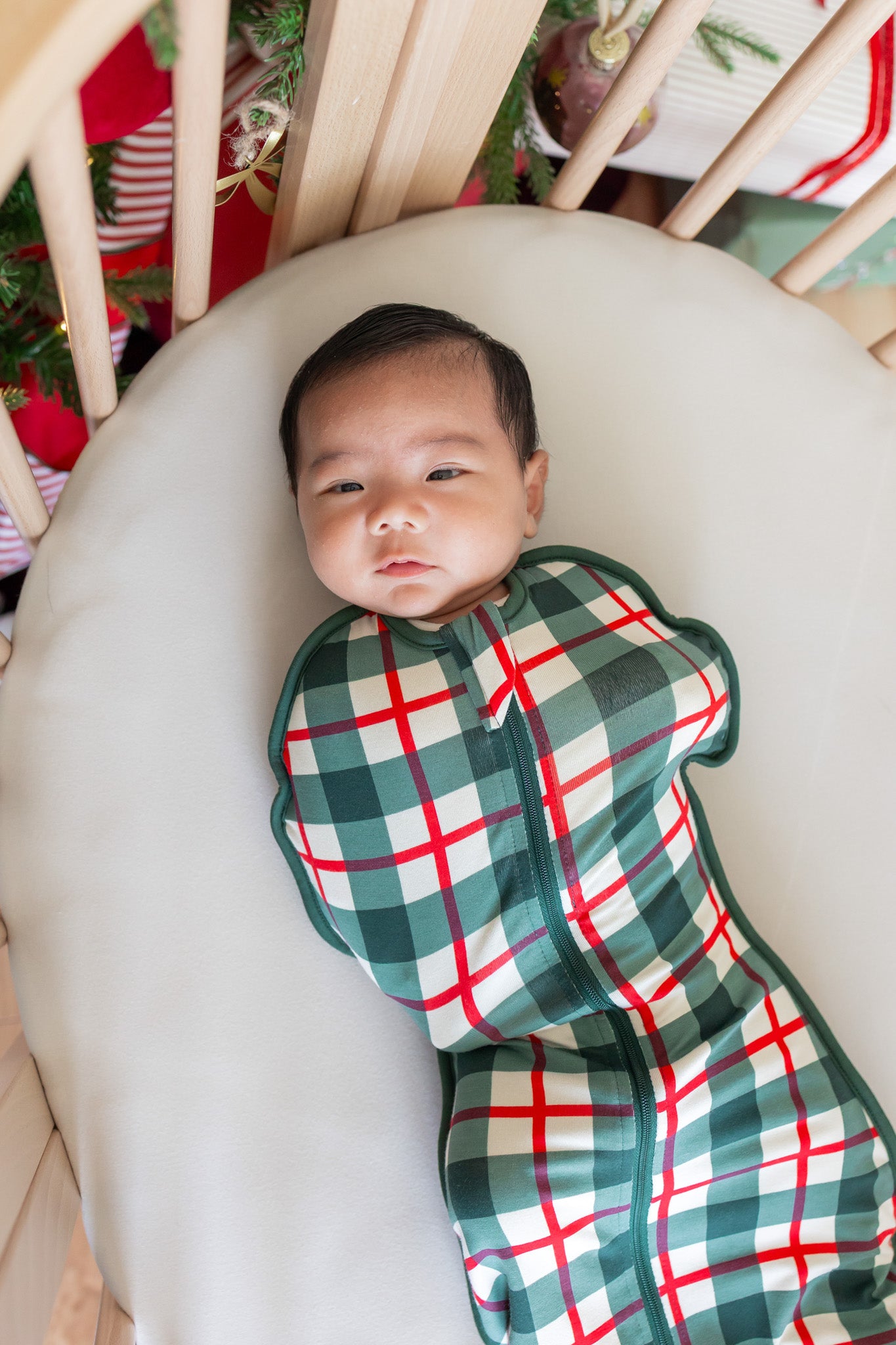 Swaddle Bag in Holiday Plaid 0.5 - Image 3