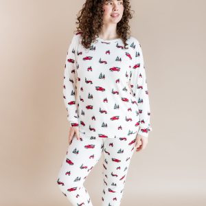Women's Jogger Pajama Set in Holiday Tree Farm
