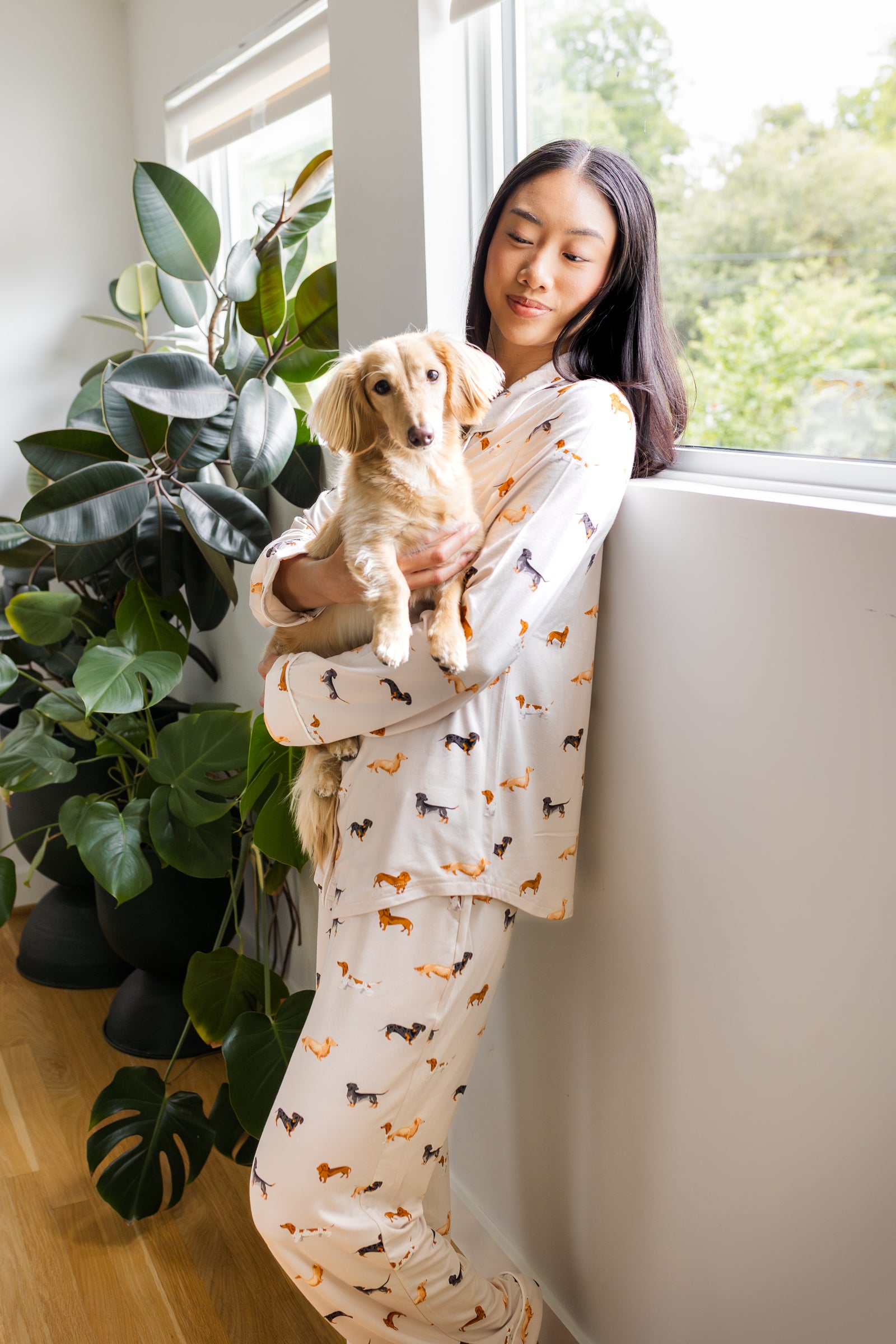 Long-Sleeved Women's Pajama Set in Dachshund - Image 5