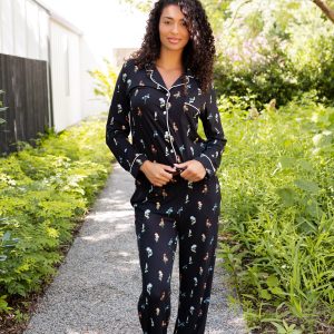 Long-Sleeved Women's Pajama Set in Midnight Wildflower