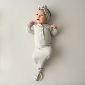 Knotted Day Gown with Bow Set in Oat
