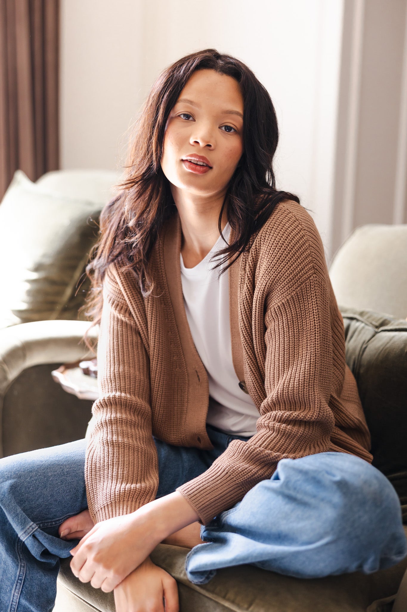 Chunky Knit Women's Cropped Cardigan in Latte - Image 3