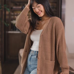 Chunky Knit Women's Waffle Cardigan in Latte