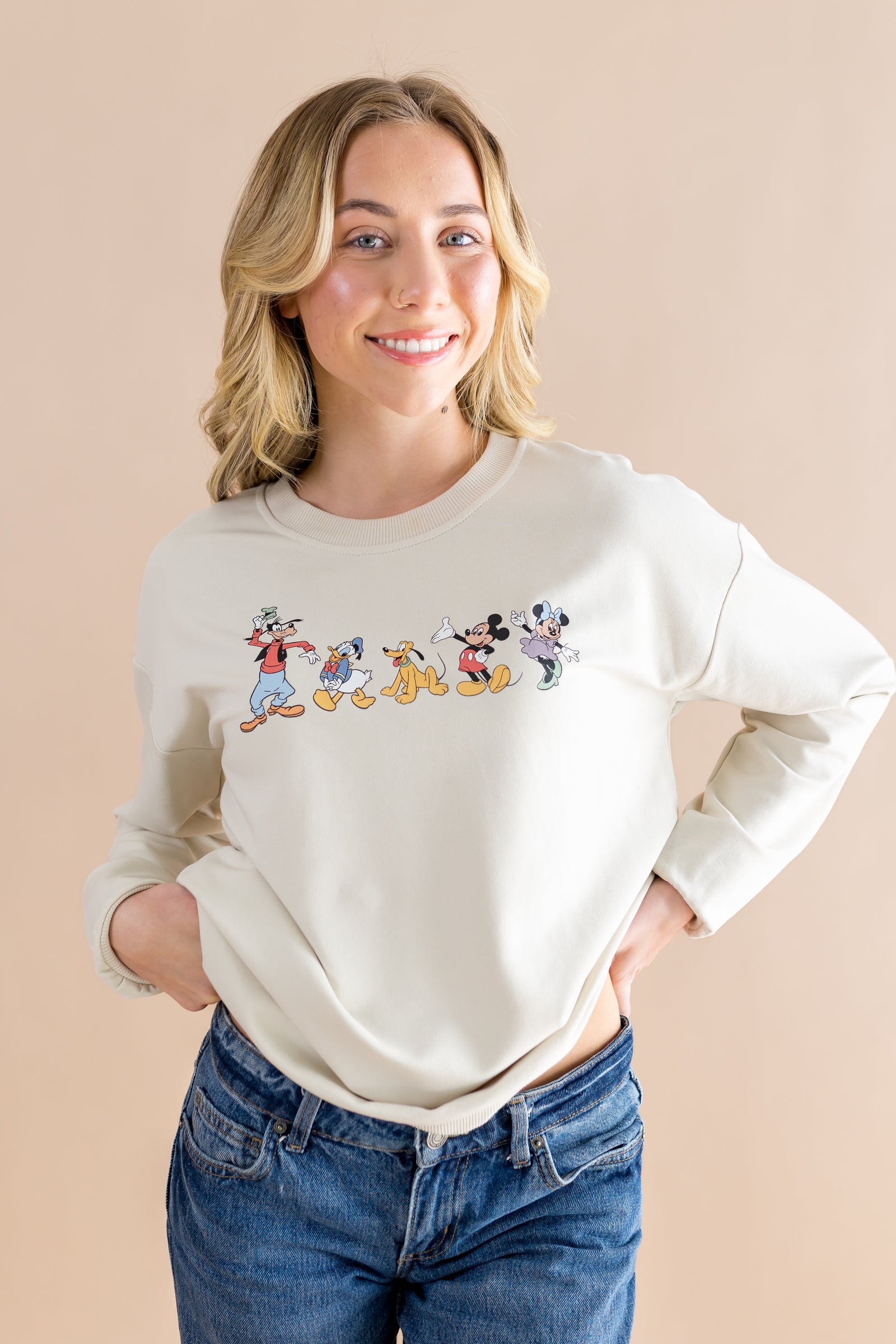 Women's Sweatshirt in Mickey and Friends on Ecru - Image 4