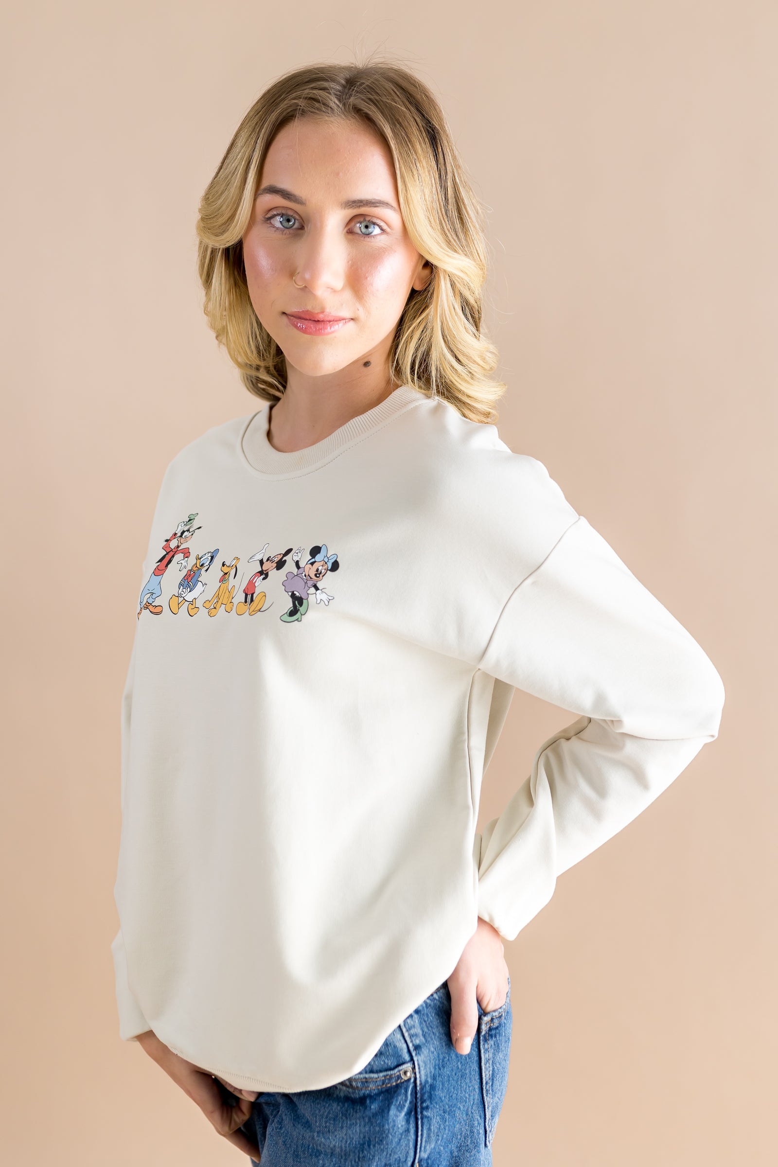 Women's Sweatshirt in Mickey and Friends on Ecru - Image 5