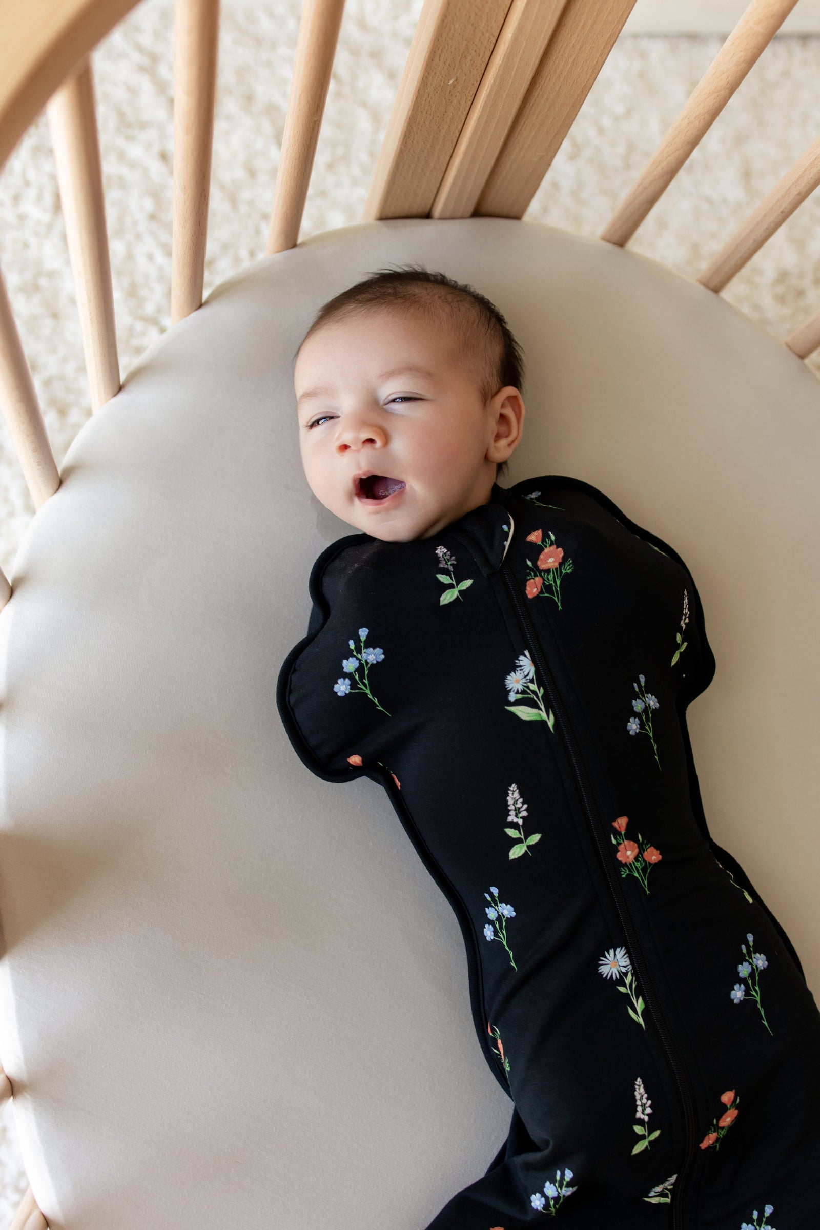 Swaddle Bag in Midnight Wildflower 0.5 - Image 3