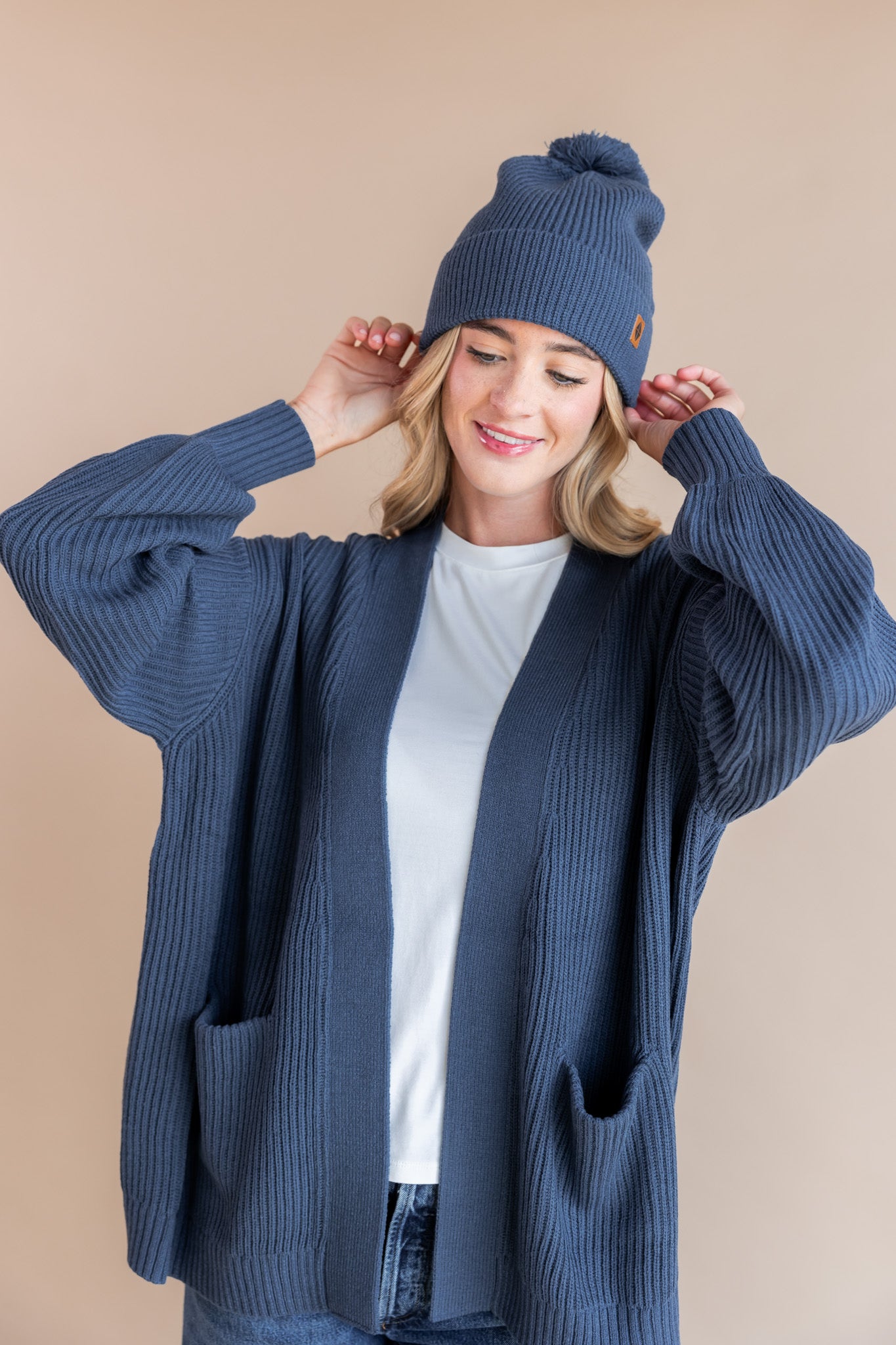 Chunky Knit Adult Pom in Oxford - Image 2