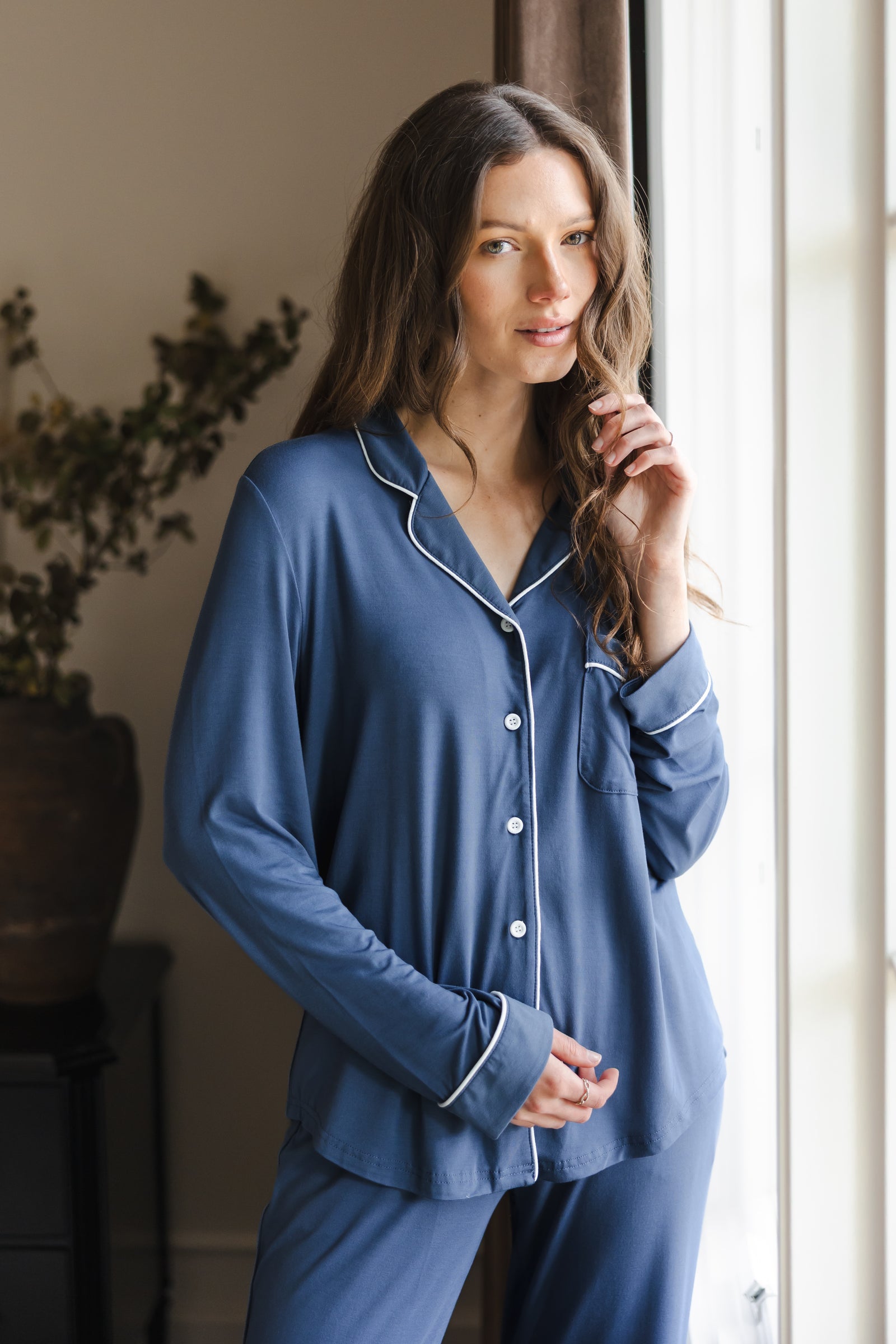 Long-Sleeved Women's Pajama Set in Oxford - Image 7