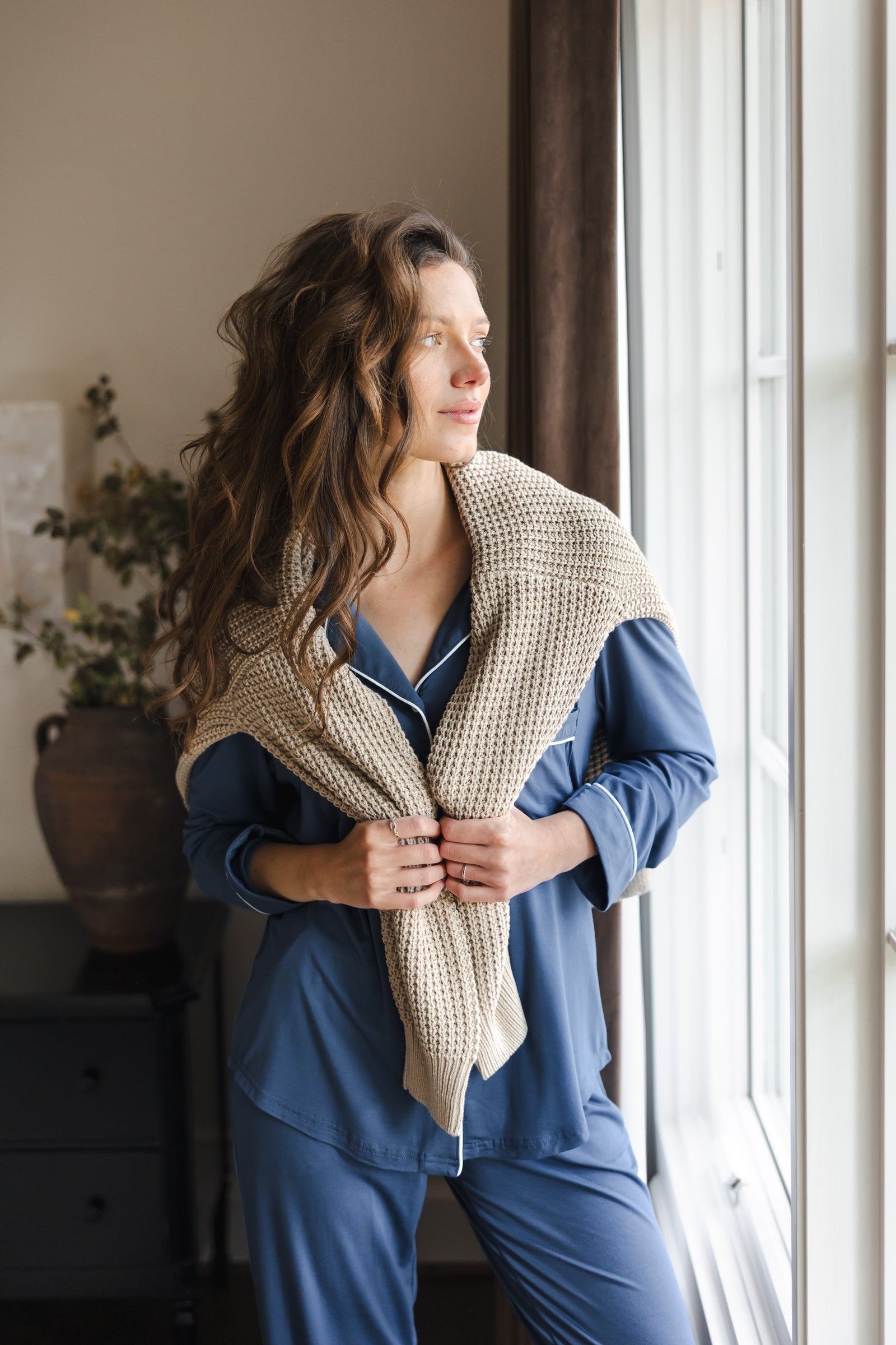 Long-Sleeved Women's Pajama Set in Oxford - Image 8