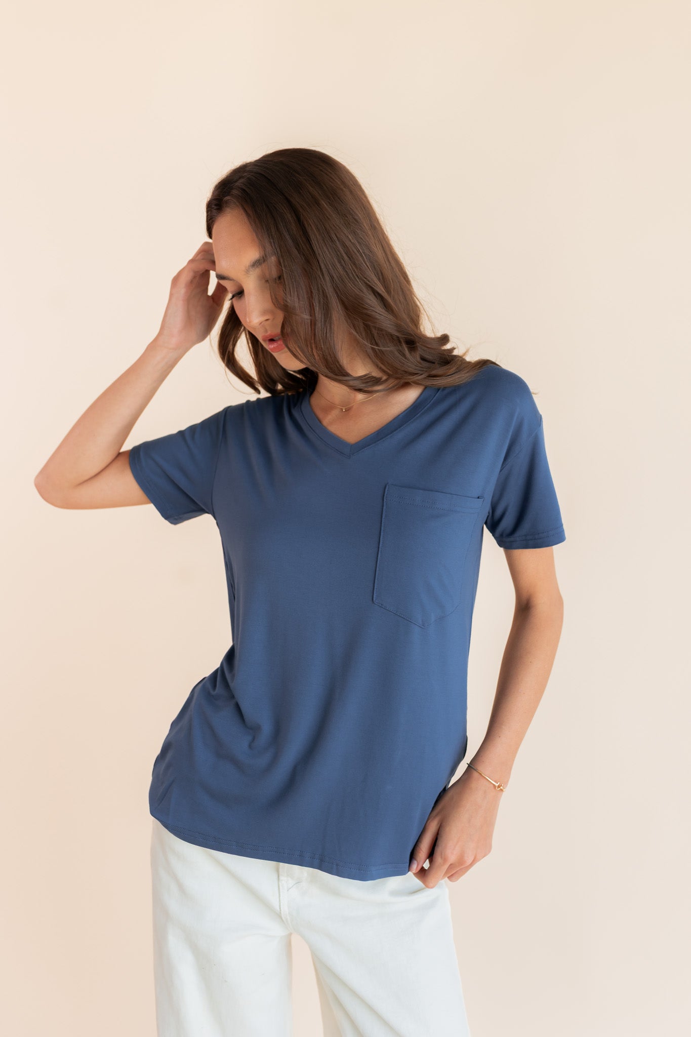 Women's Oversized V-Neck Tee in Oxford - Image 2