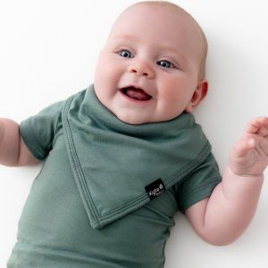 Bib in Pine