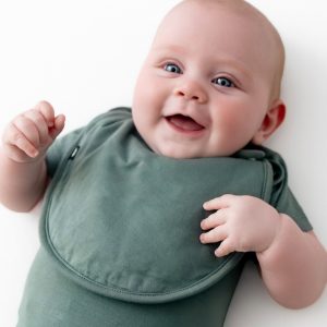 Cushy Bib in Pine