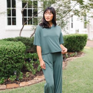Women's Short Sleeve Boxy Tee in Pine