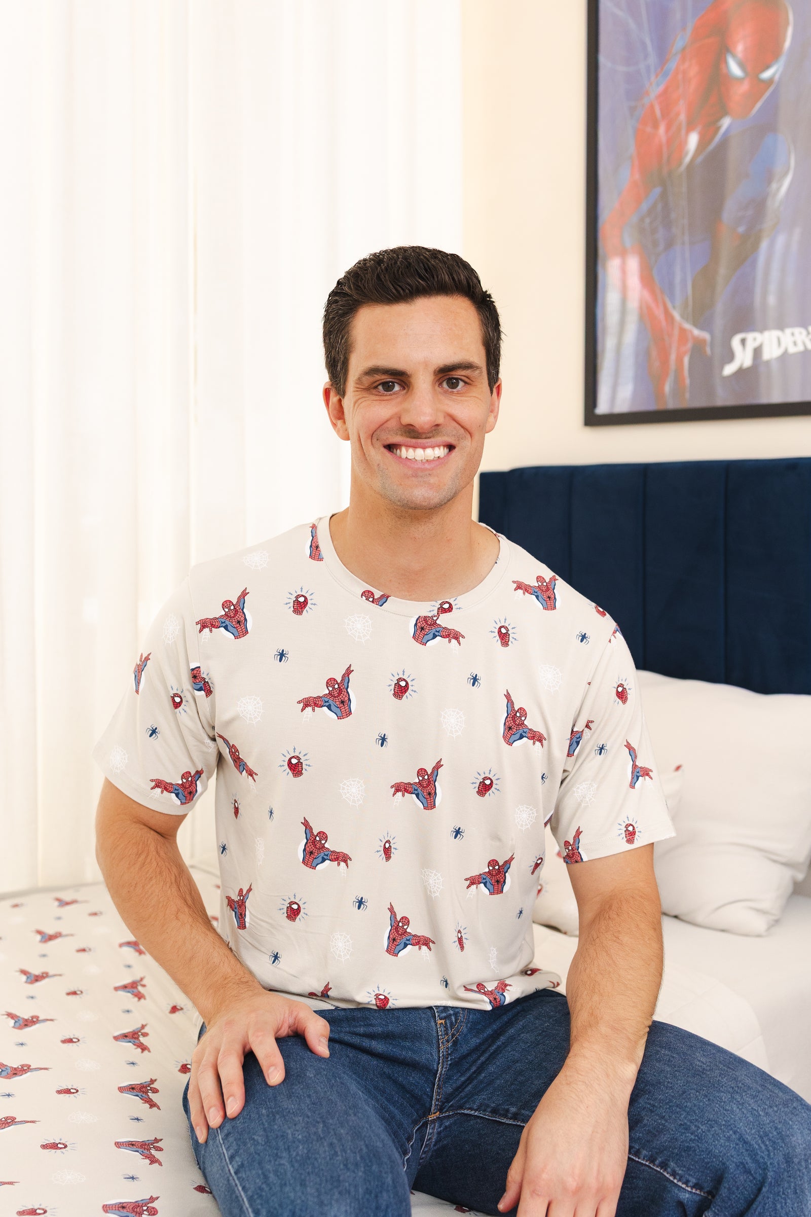 Men's Crew Neck Tee in Spider-Man - Image 2