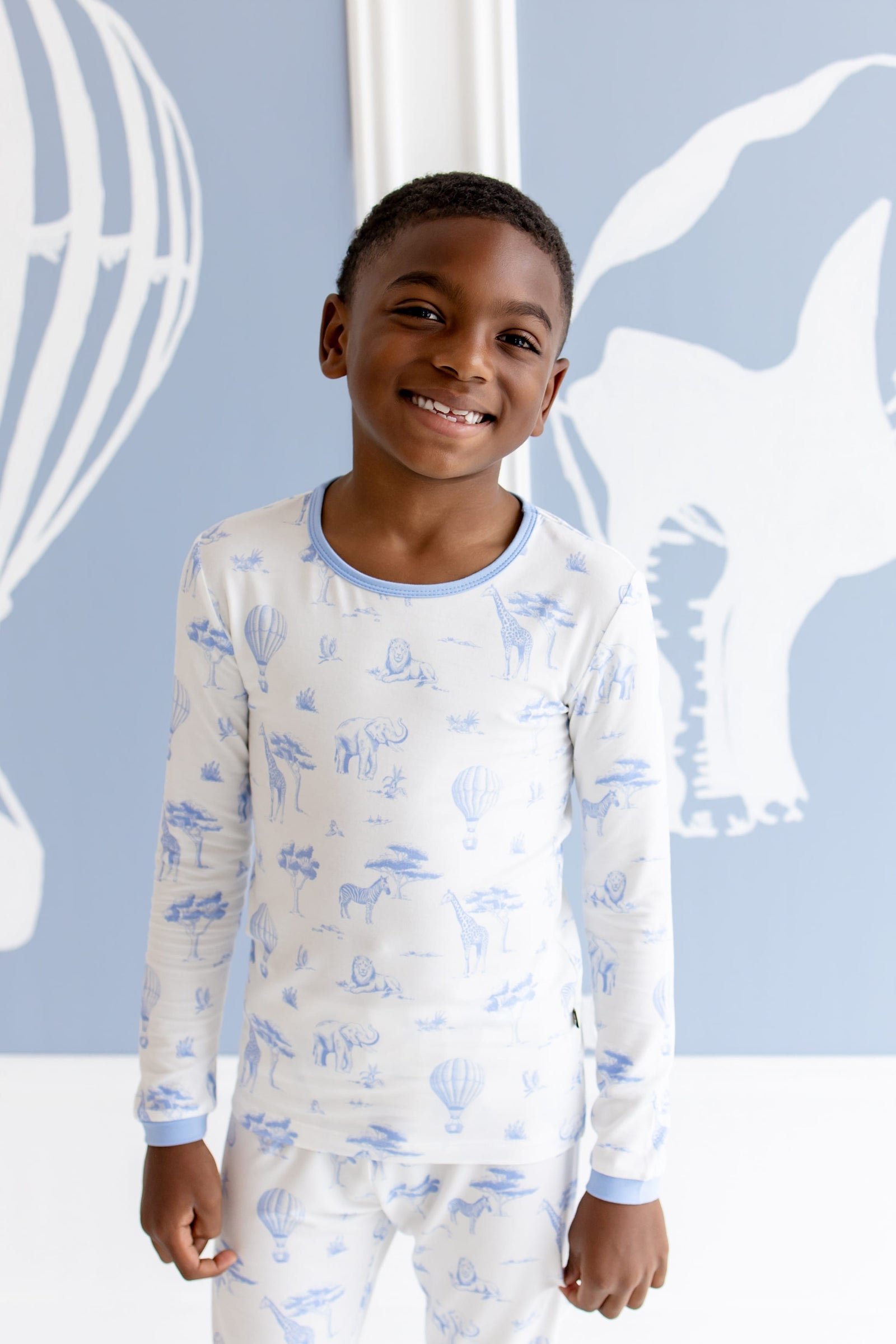 Long Sleeve Pajamas in Toile Safari - Image 5