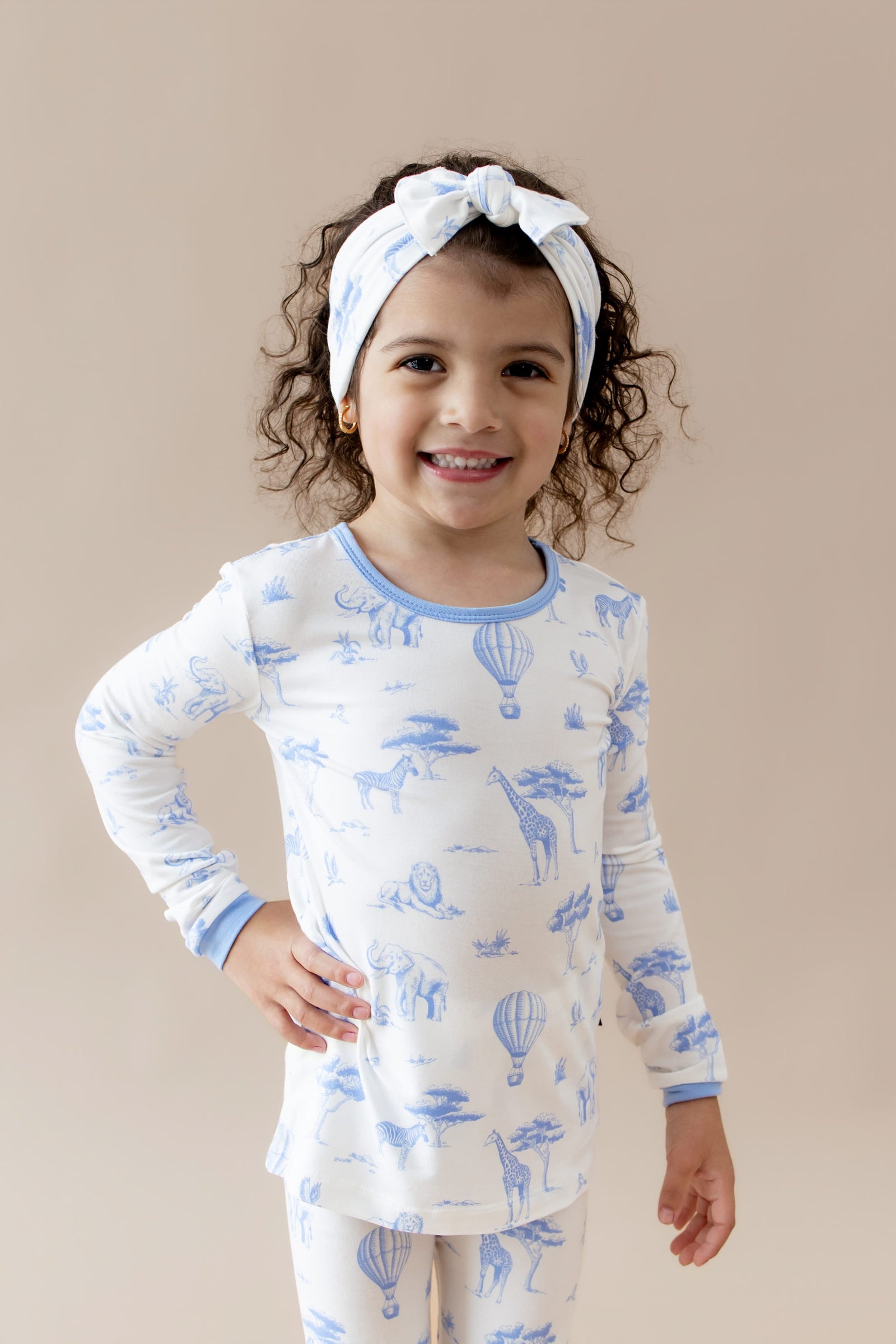 Long Sleeve Pajamas in Toile Safari - Image 4