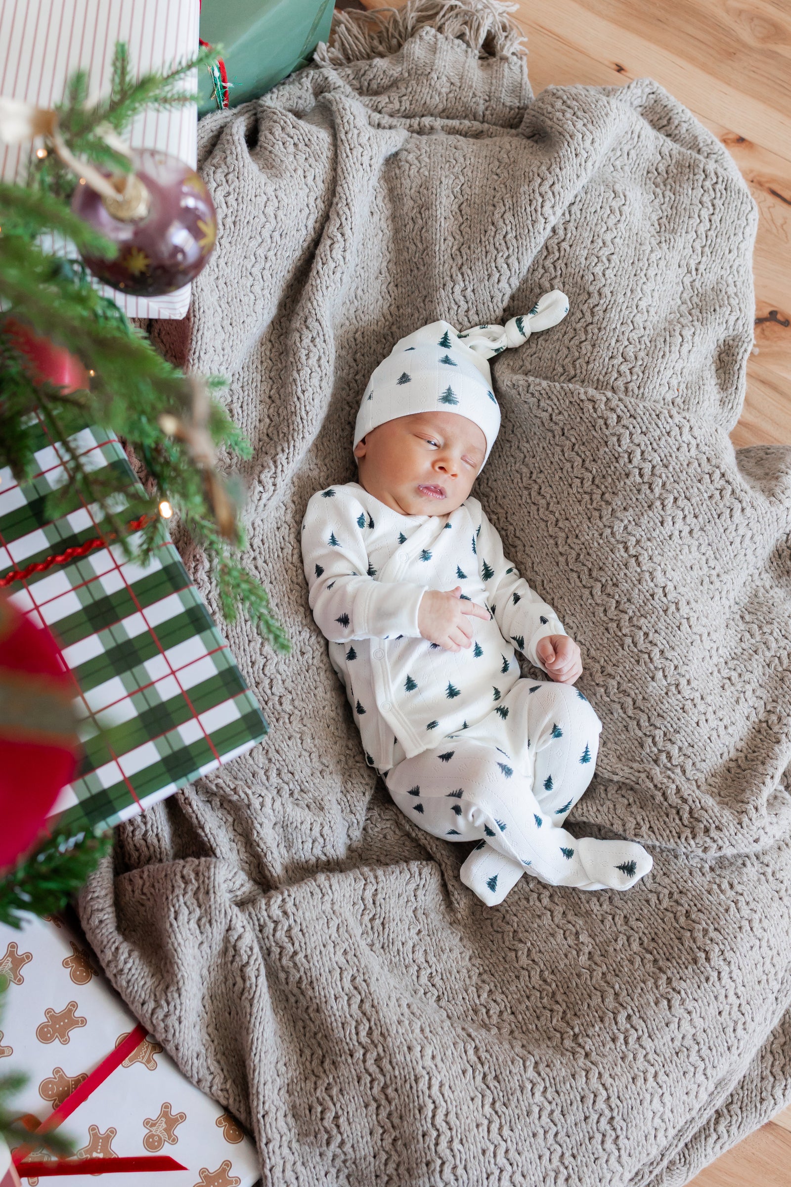 Pointelle Take Me Home Set with Cap Christmas Trees