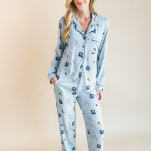 Long-Sleeved Women's Pajama Set in Vintage Hockey