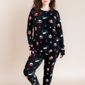 Women's Jogger Pajama Set in Winter Wonderland