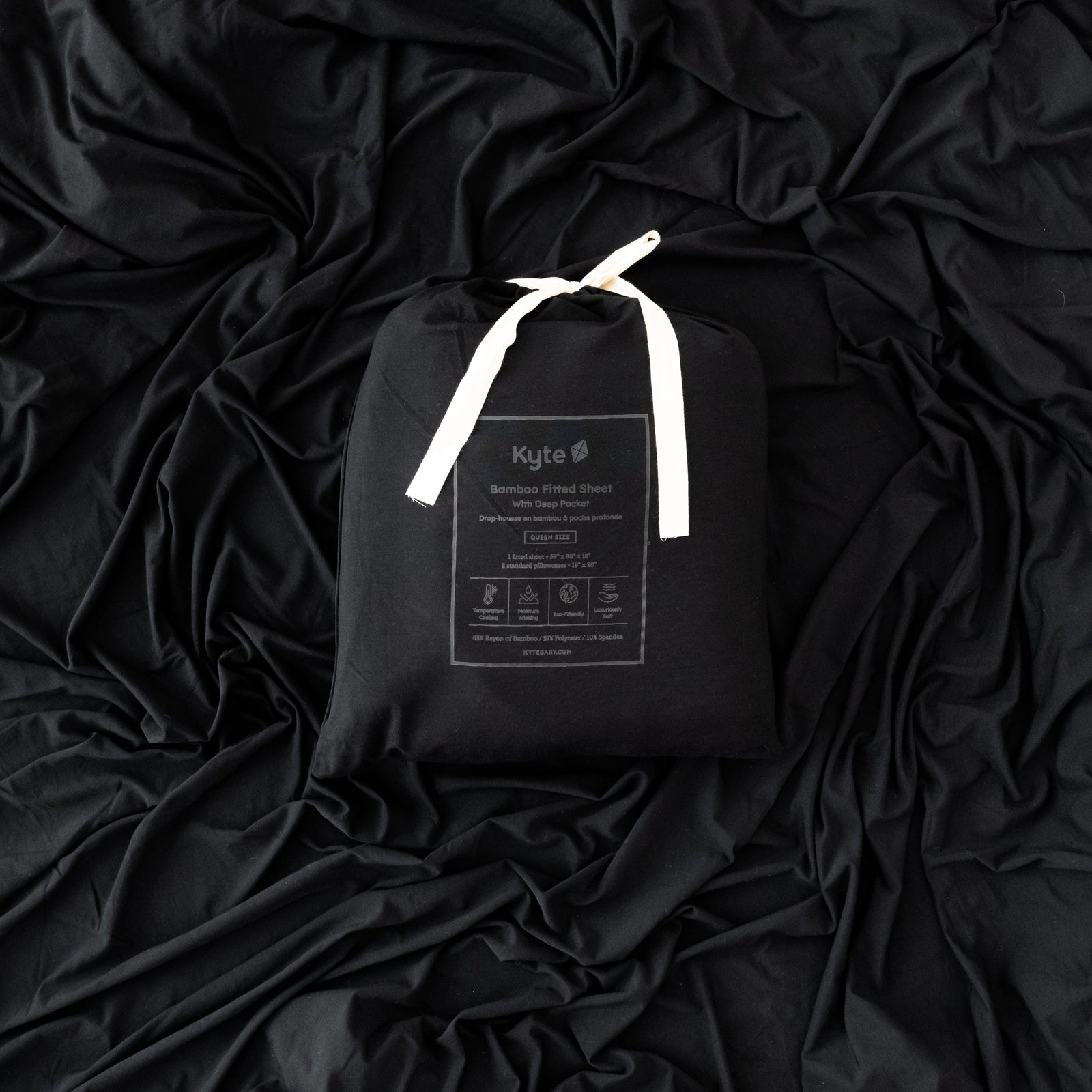 Fitted Sheet with Pillowcases in Midnight - Image 2