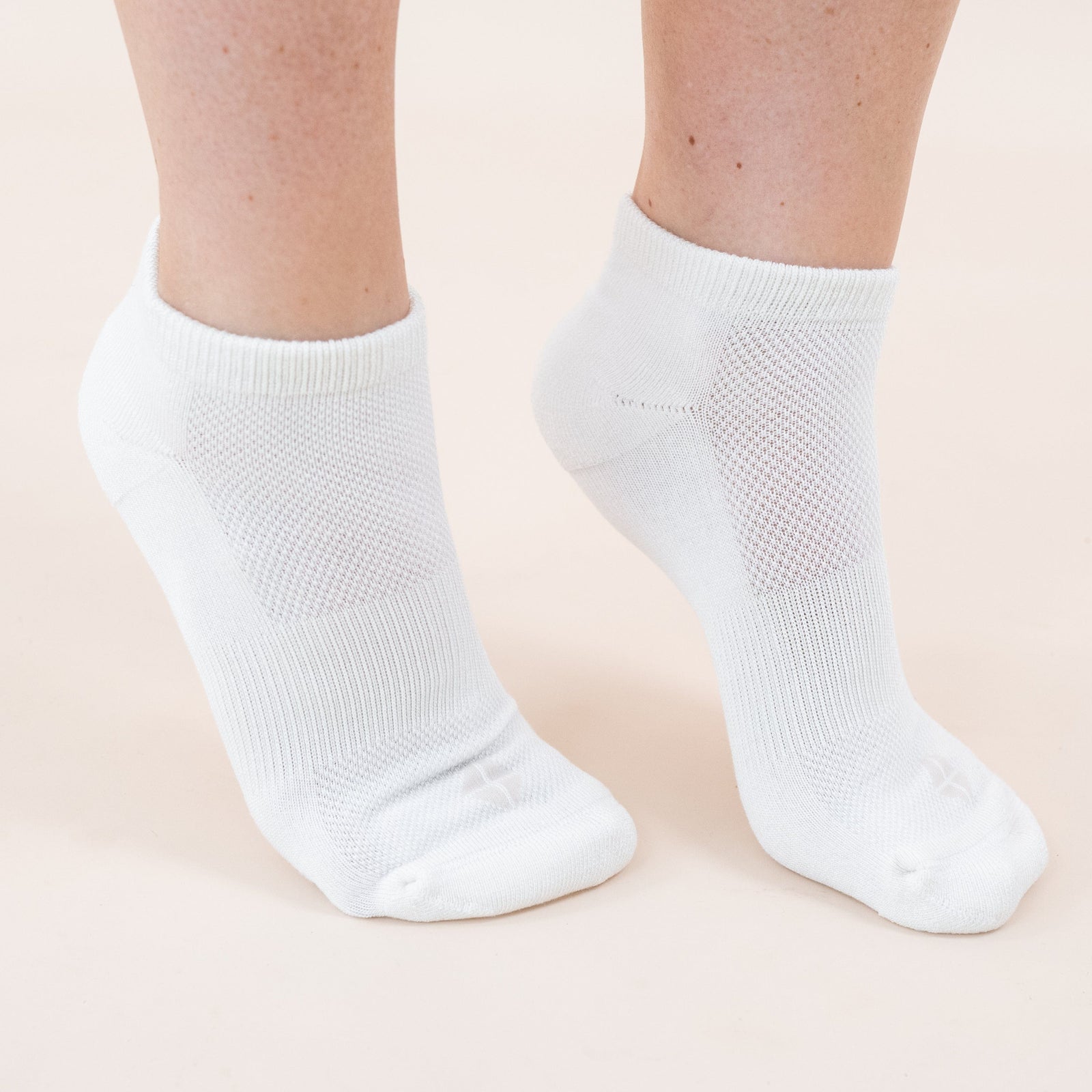 Women's Ankle Socks 3-Pack in Cloud - Image 3