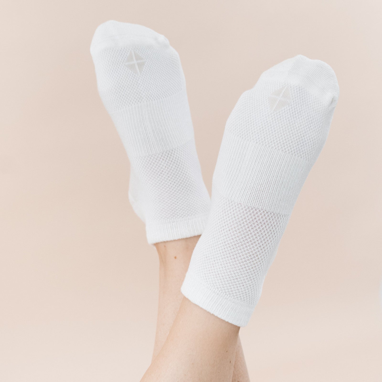 Women's Ankle Socks 3-Pack in Cloud - Image 2