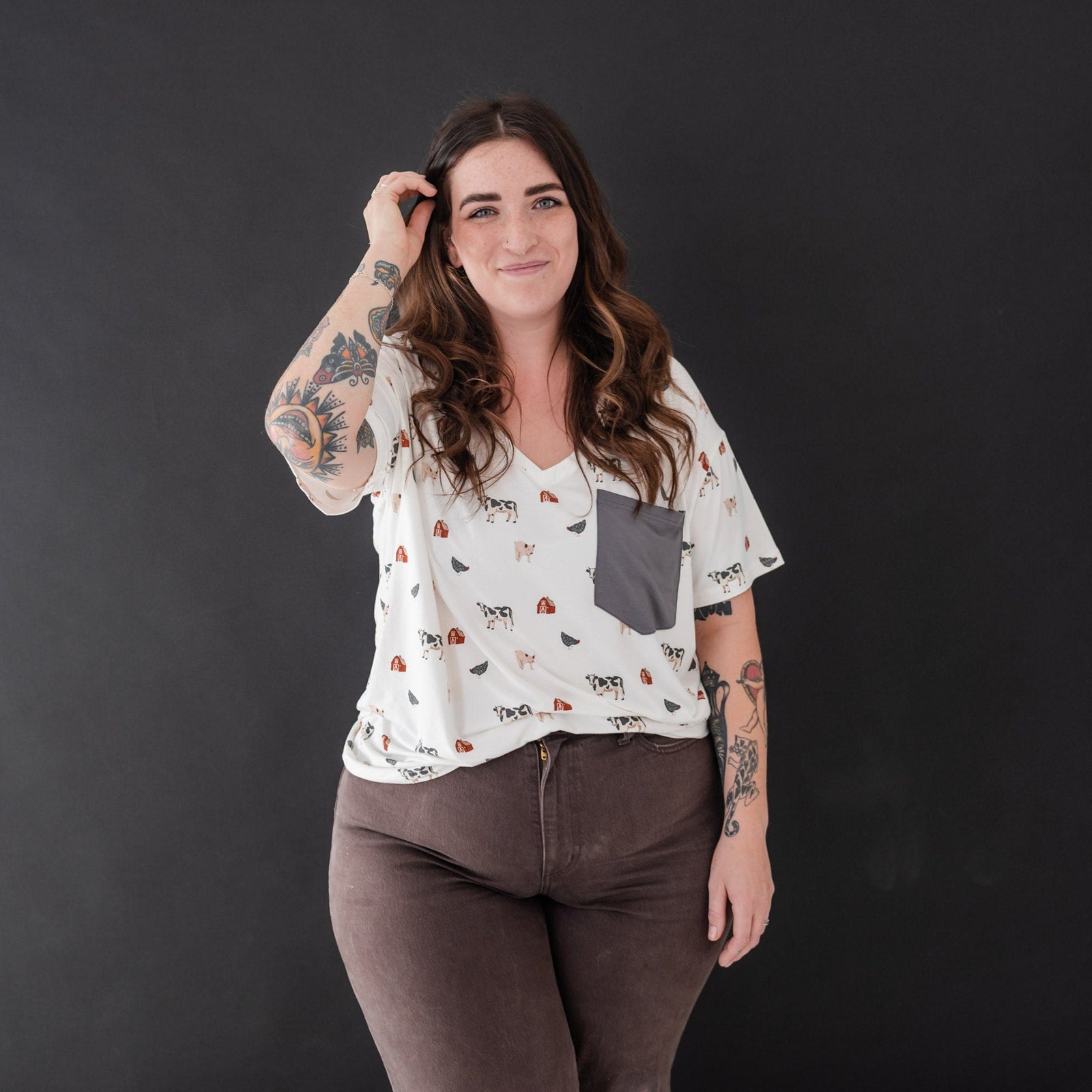 Women's Oversized V-Neck Tee in Farm - Image 4